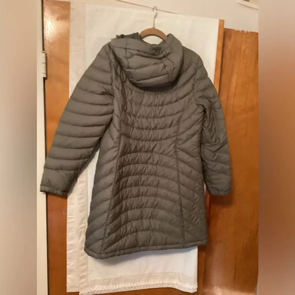 L.L.BEAN PACKABLE LONG JACKET GOOSE DOWN SZ M - Picture 3 of 10